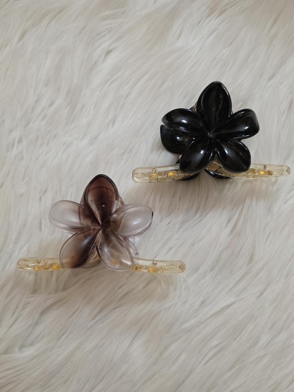 Floral Petal Hair Claw Clip - Black & Brown Gradient